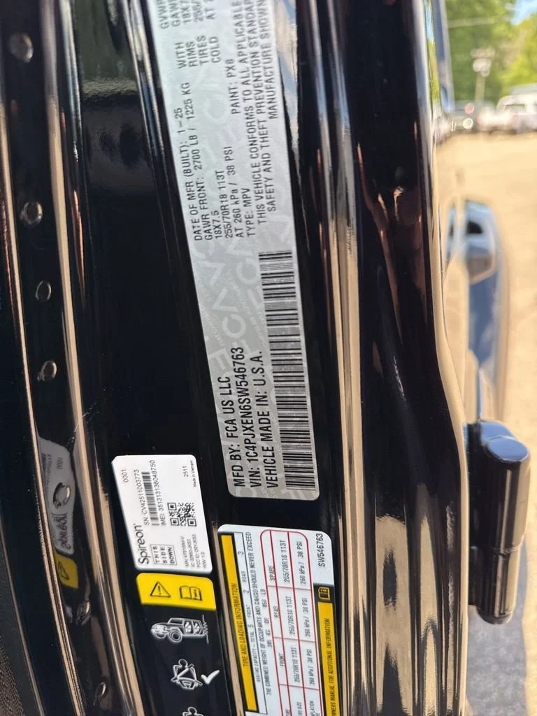 Used 2025 Black Jeep Sahara image 10