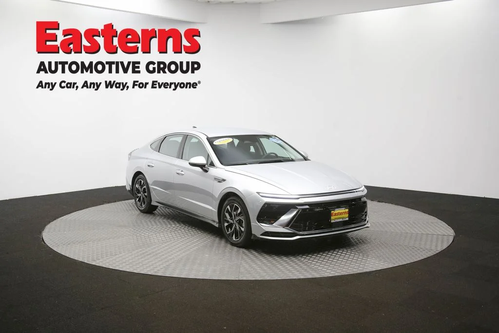 Used 2024 Silver Hyundai SEL image 45