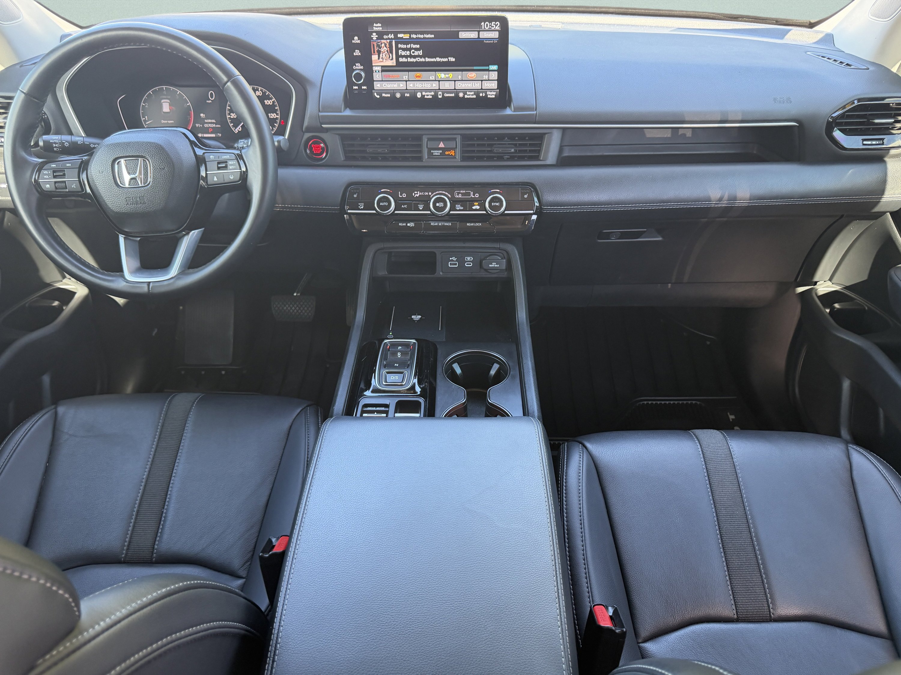 Used 2024 Sonic Gray Pearl Honda EX-L 8 Passenger image 22