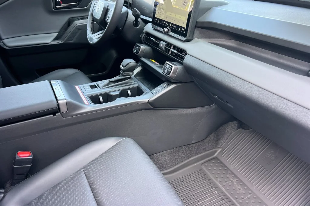New 2026  Toyota XLE Premium image 18