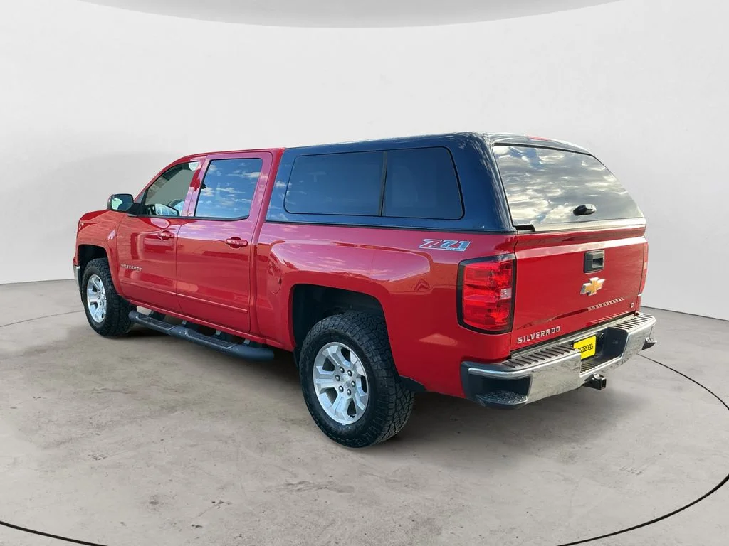 Used 2015 Red Chevrolet LT image 7