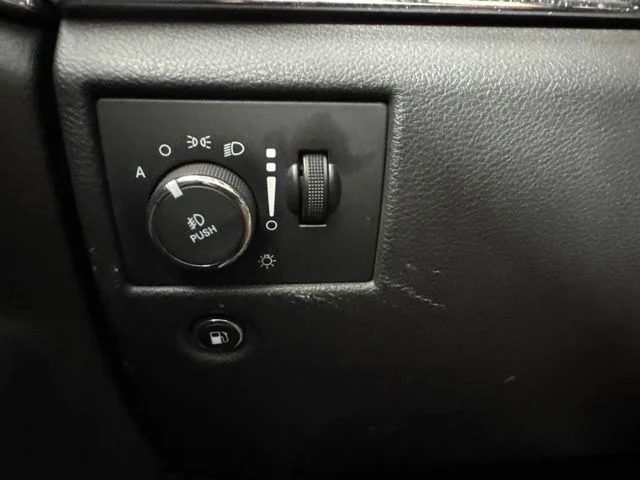 Used 2016 Granite Crystal Metallic Clearcoat Jeep Overland image 20