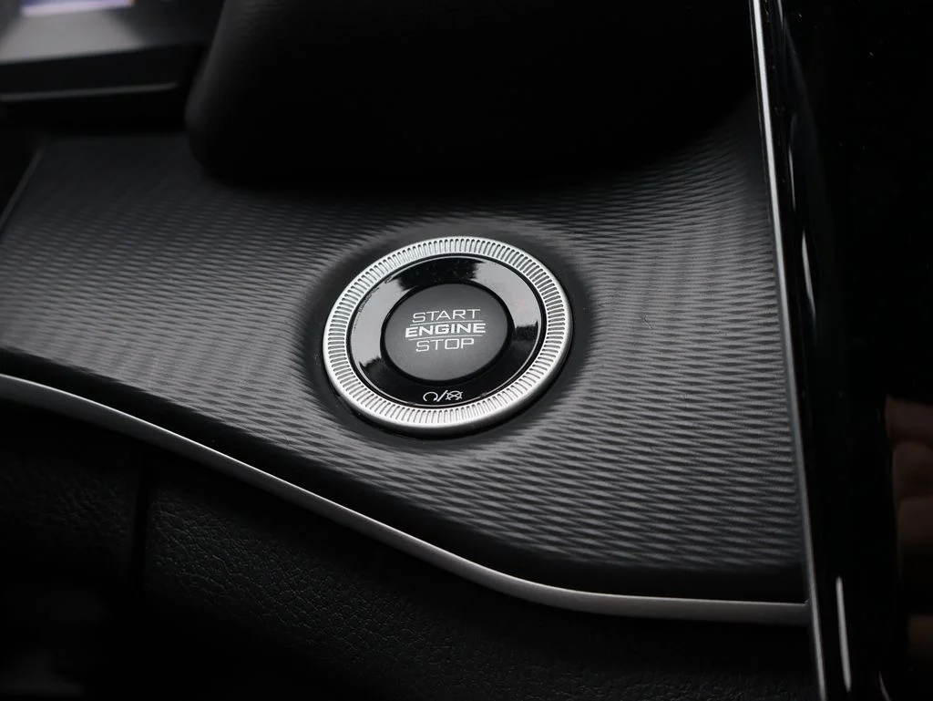 Used 2023 Gray Jeep Altitude X image 33