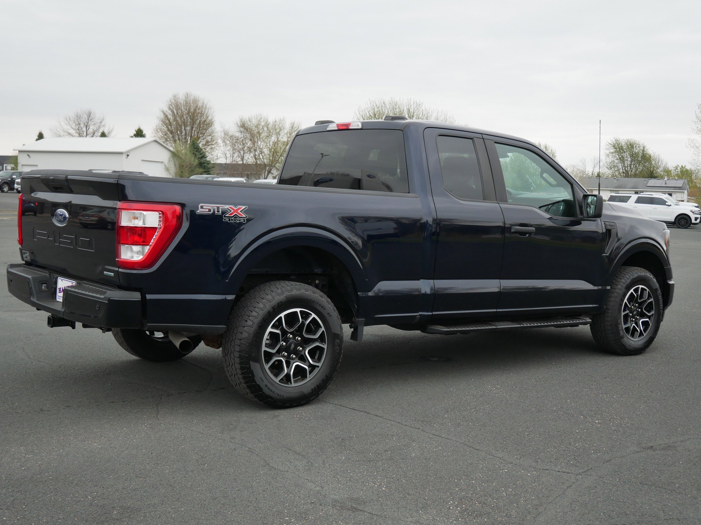 Used 2023 Antimatter Blue Metallic Ford XL image 5
