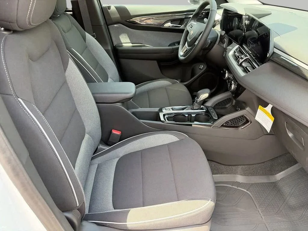 New 2026 Summit White Chevrolet LT image 11