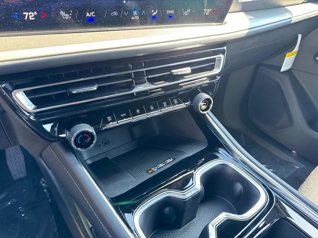 2026 Chevrolet Traverse LT - Photo 26