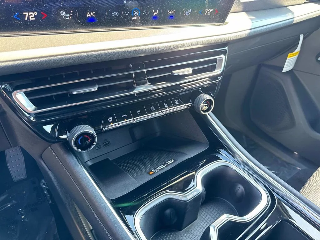 2026 Chevrolet Traverse LT - Photo 26