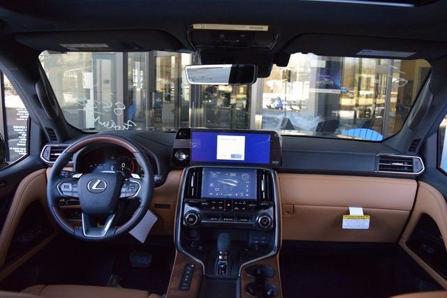 2026 Lexus LX 700h Luxury - Photo 11