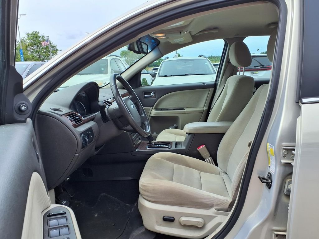 Used 2009 Silver Ford SE image 10