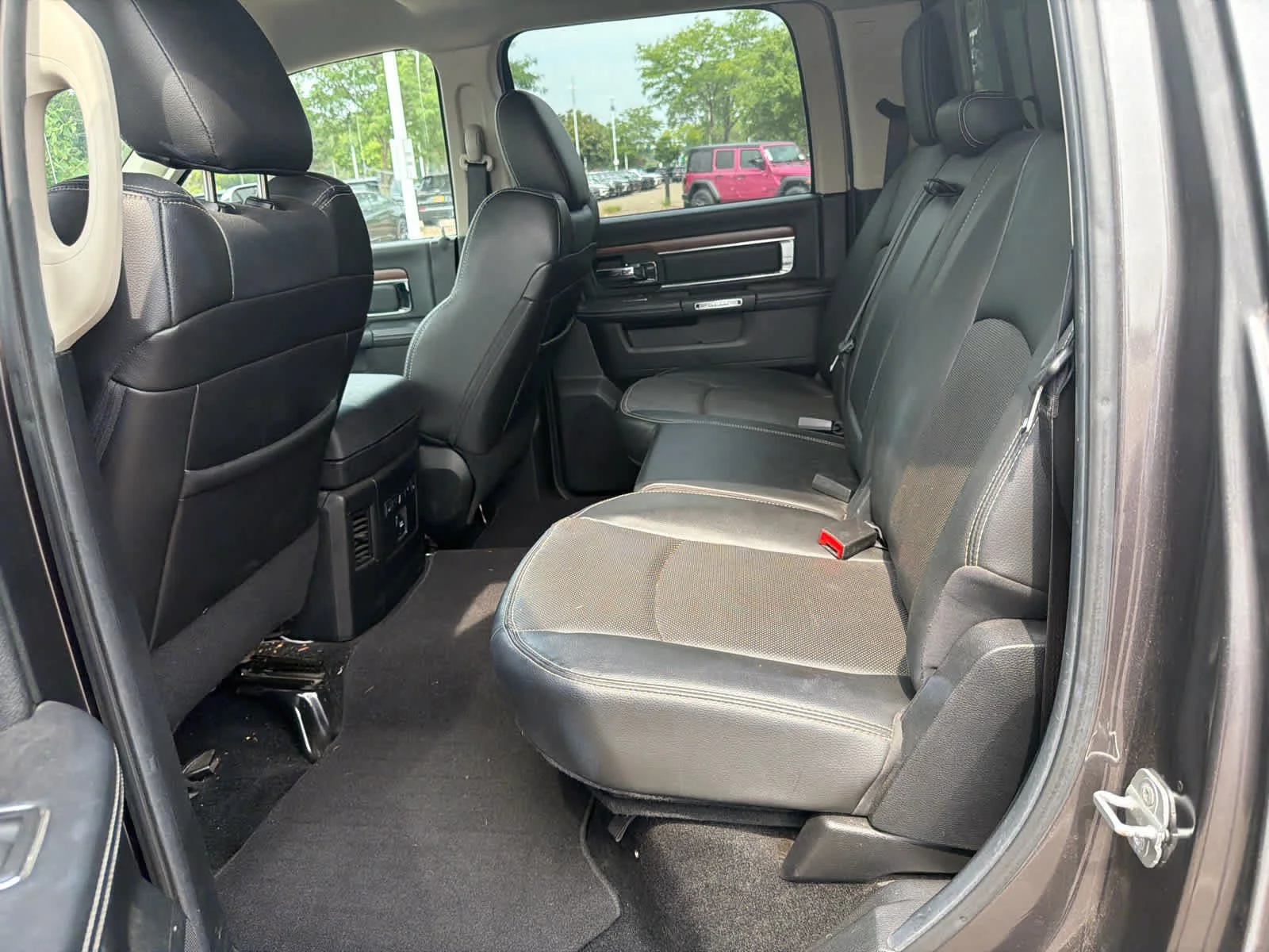Used 2014 Granite Crystal Metallic Clearcoat Ram Laramie image 7