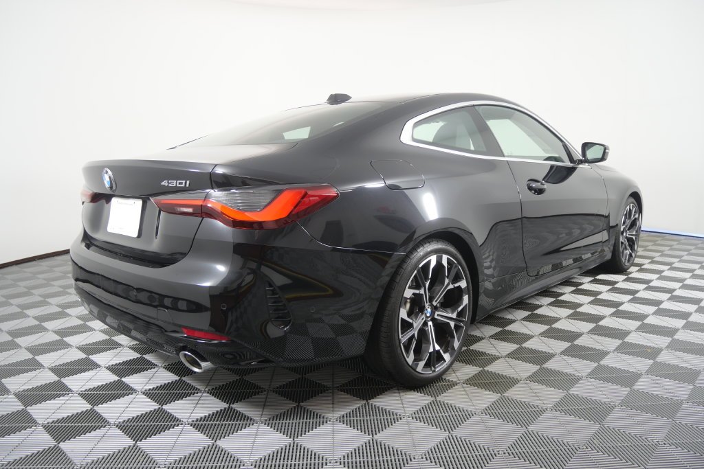Certified Used 2026 Black Sapphire Metallic BMW 430i image 4