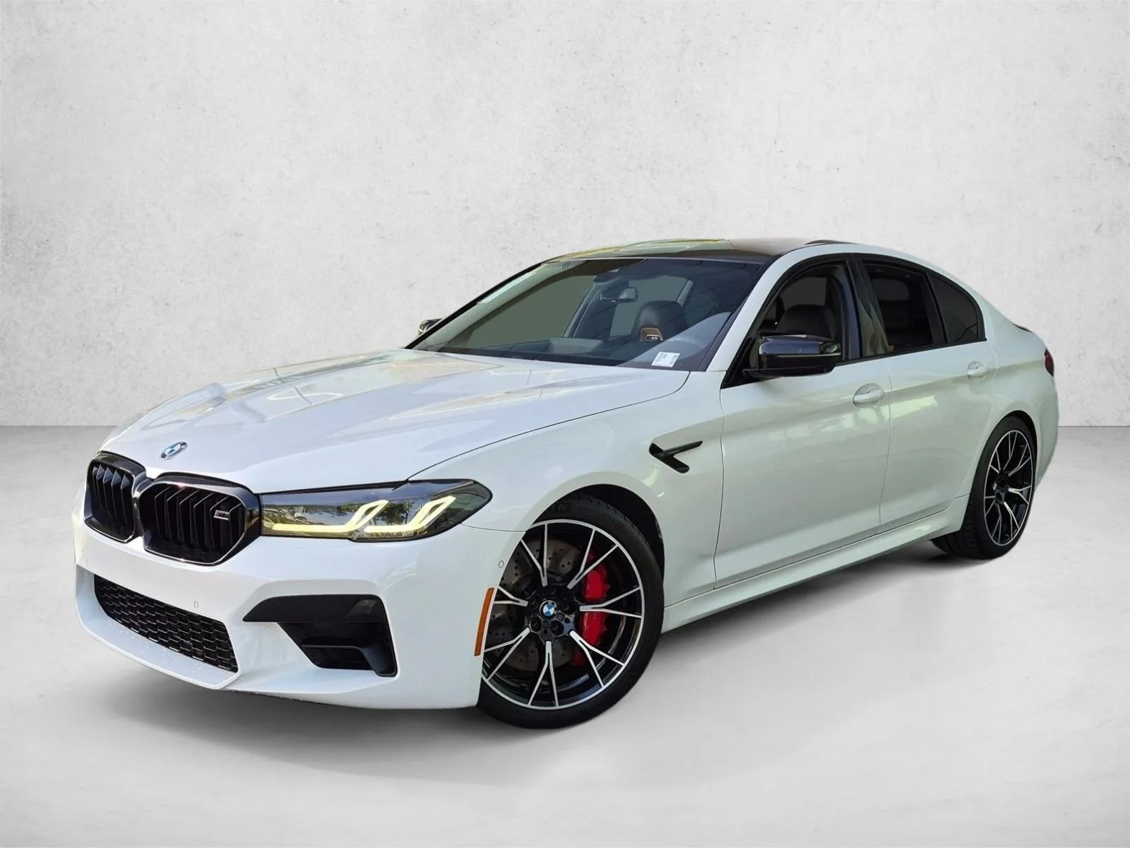 2022 BMW M5 -'s photo