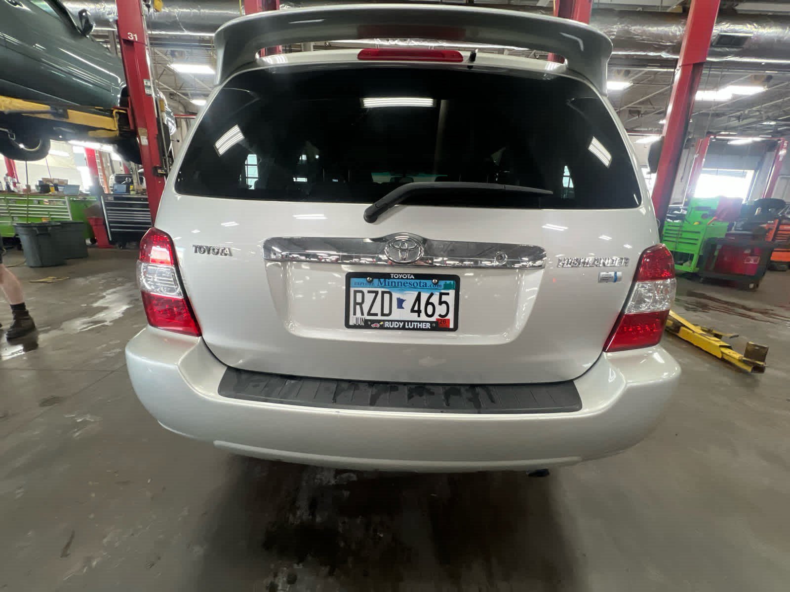 Used 2006 Millenium Silver Metallic Toyota LTD image 2