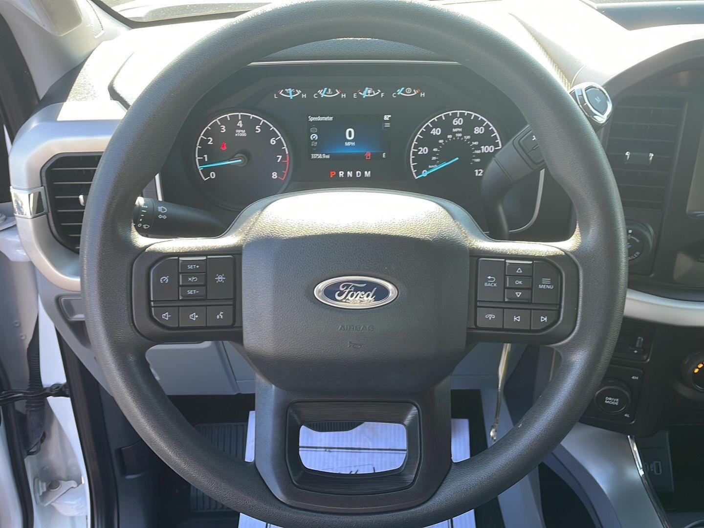 Certified Used 2022 Oxford White Ford XLT image 15