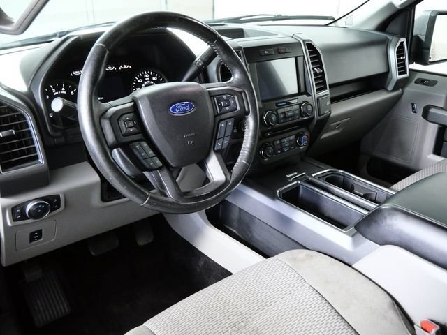 Used 2017 Blue Ford XLT image 3