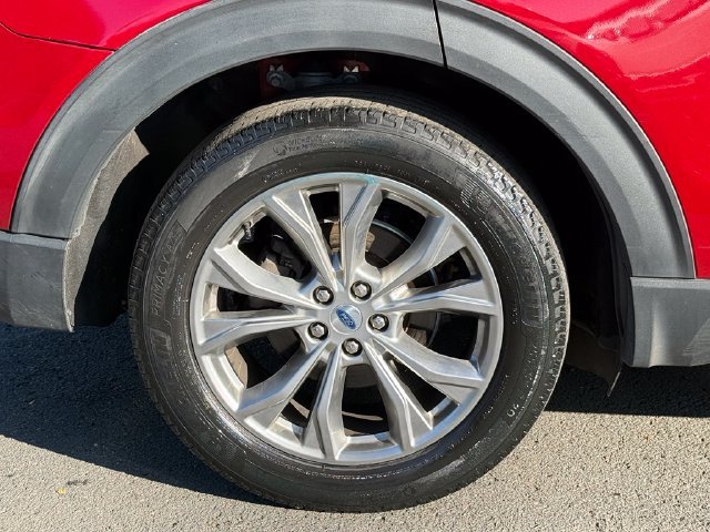 Used 2022 Rapid Red Metallic Tinted Clearcoat Ford XLT image 6