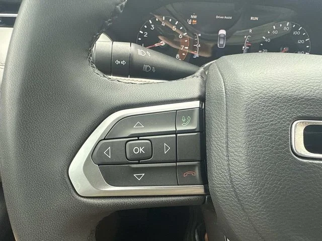 Used 2024 White Jeep Limited image 30