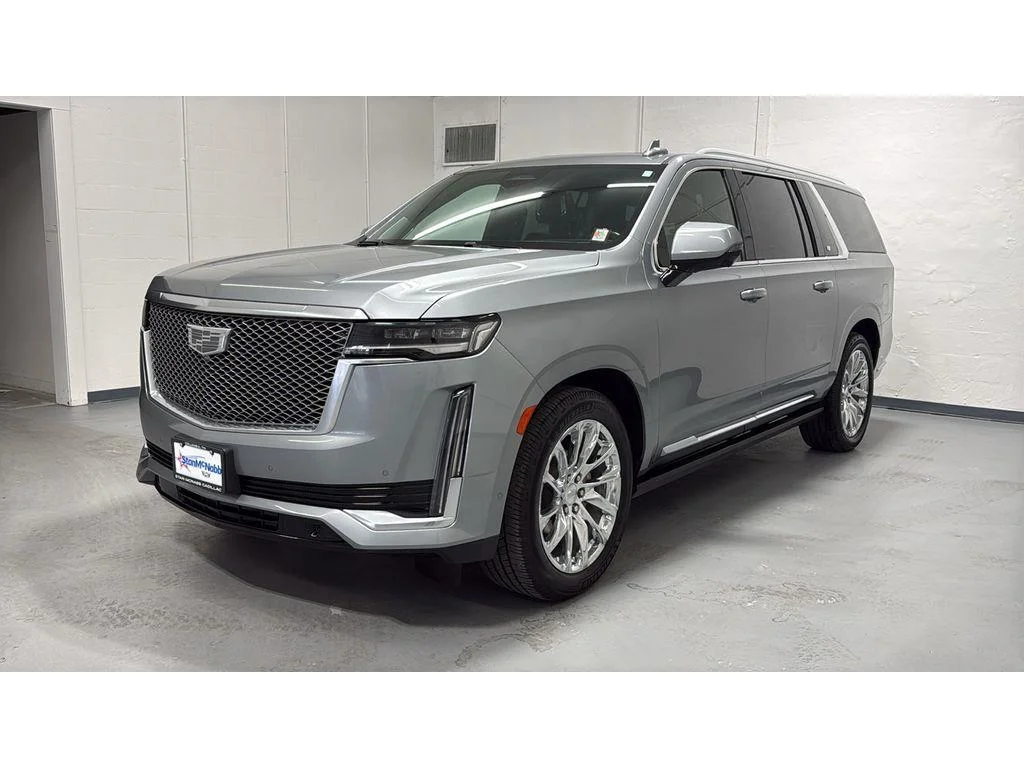 Used 2023 Argent Silver Metallic Cadillac Premium Luxury Platinum image 3