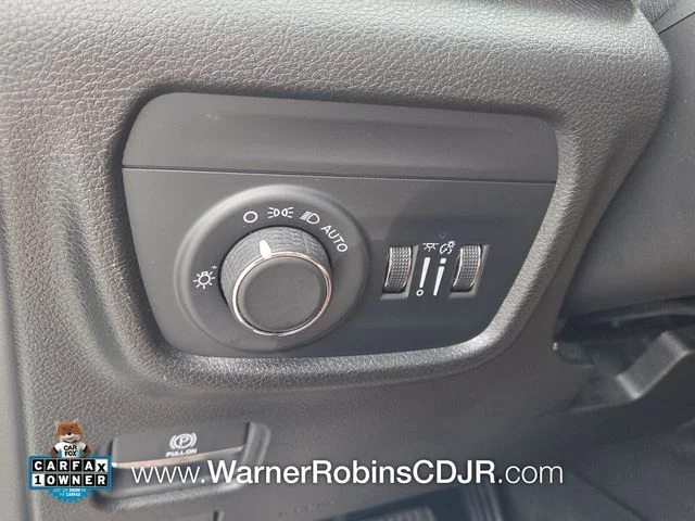 Used 2024 Silver Jeep Laredo image 29