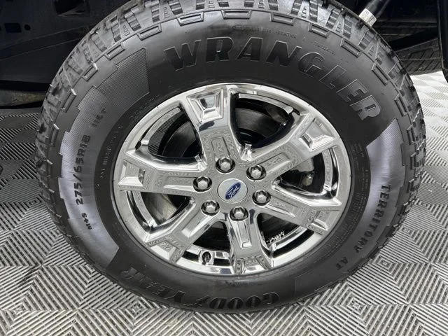 Used 2023 Black Ford XLT image 9