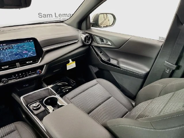 New 2027 Mosaic Black Metallic Chevrolet LT image 25