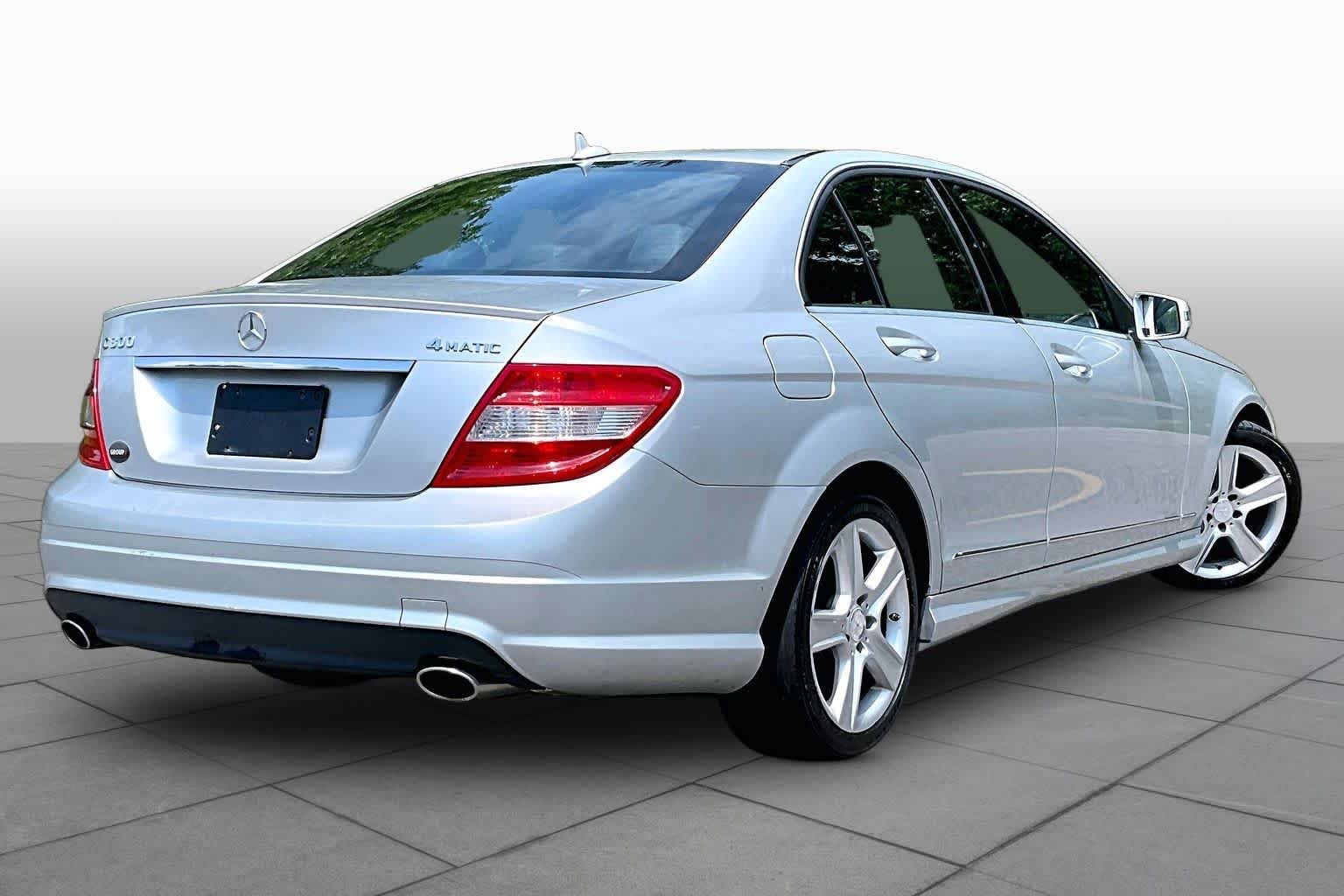 Used 2011 Iridium Silver Metallic Mercedes-Benz C 300 Sport image 11
