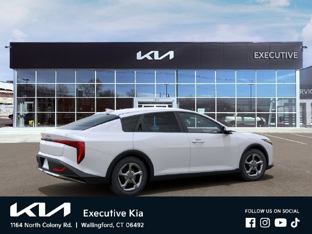 New 2026 Snow White Pearl Kia LXS image 6