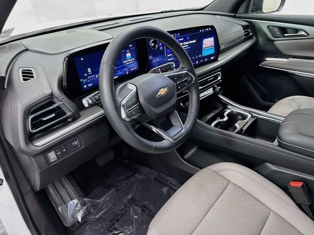 Used 2025 Summit White Chevrolet LT image 10