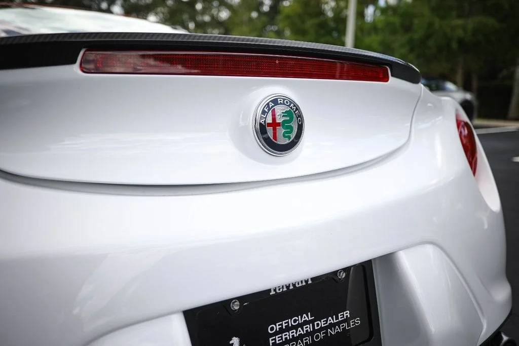 Used 2017 White Alfa Romeo Base image 19