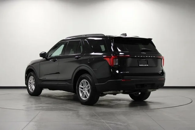New 2026 Agate Black Metallic Ford Active image 30