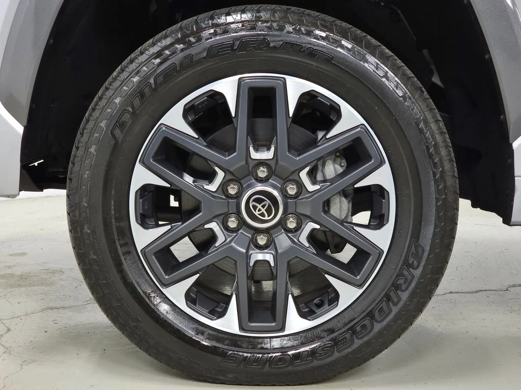 2024 Toyota Tundra Limited - Photo 13