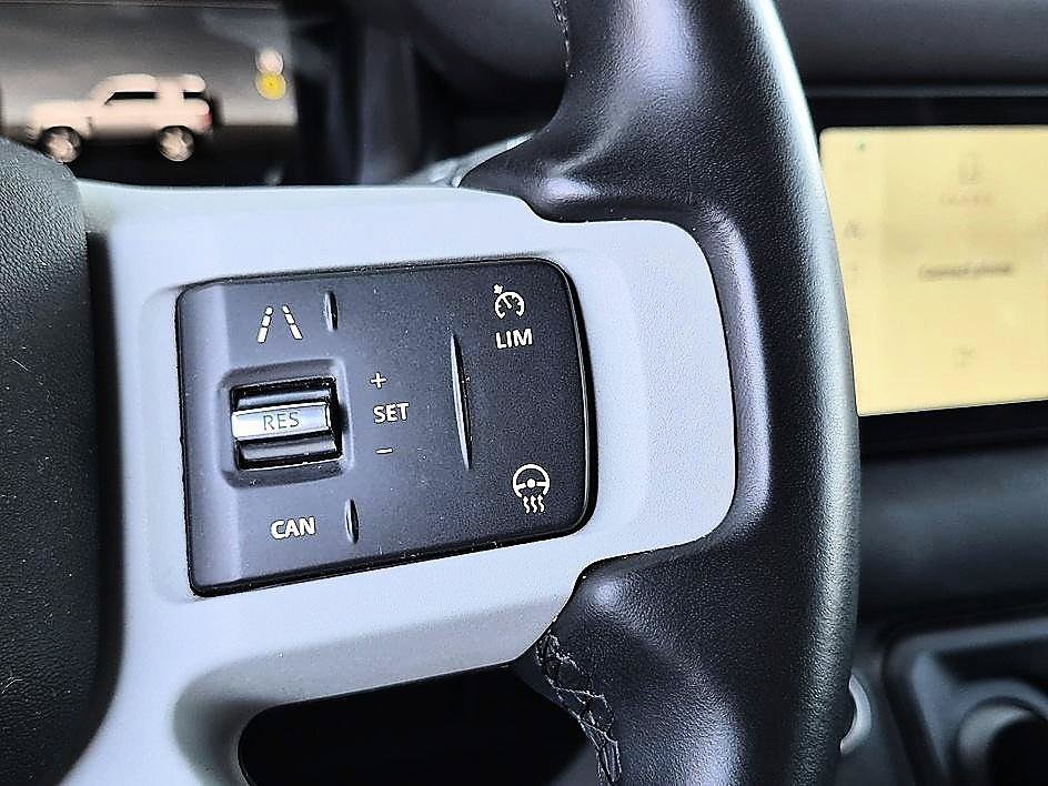 Used 2023 Tasman Blue Metallic Land Rover SE image 18