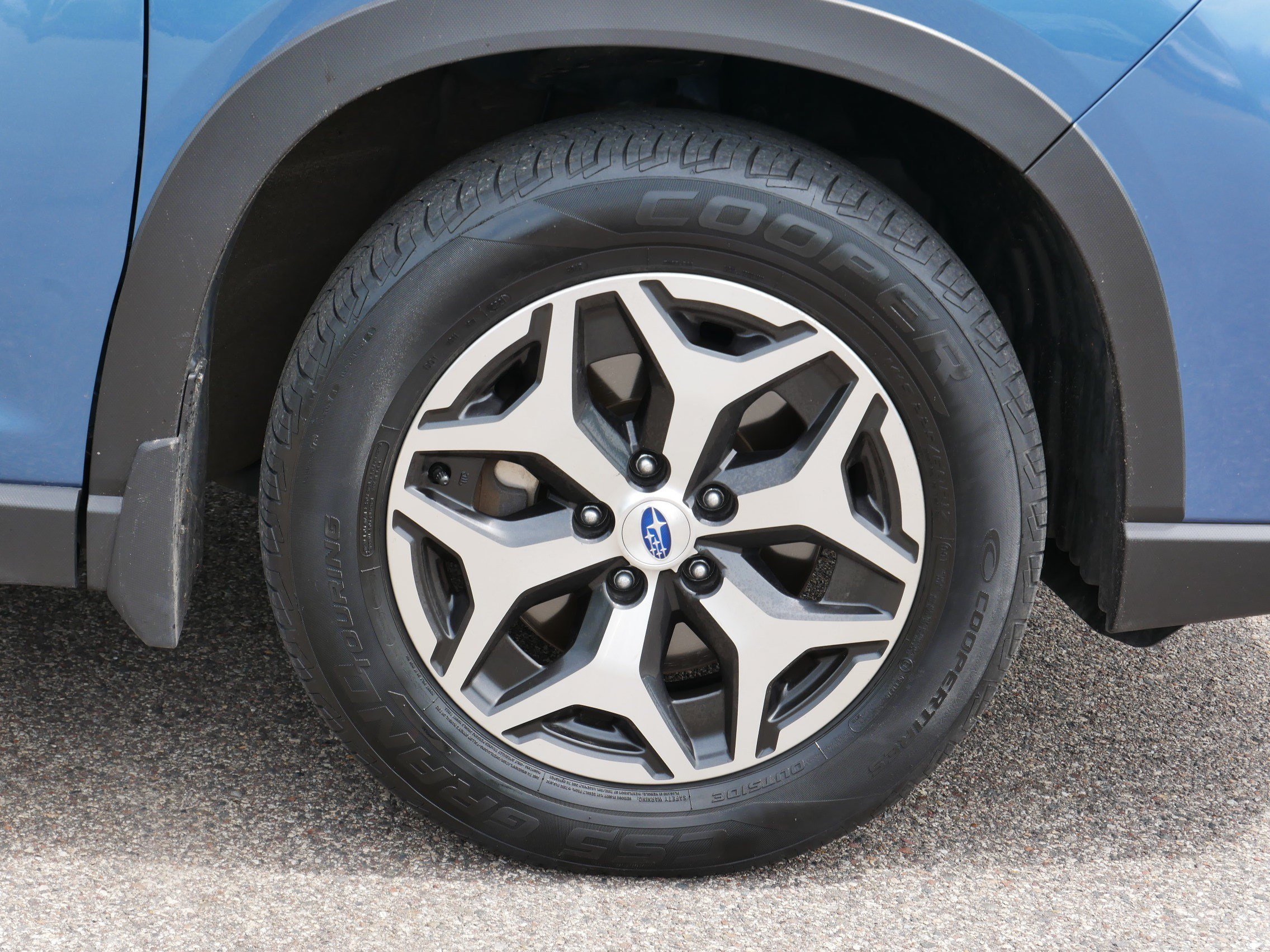 Used 2019 Horizon Blue Pearl Subaru Premium image 15