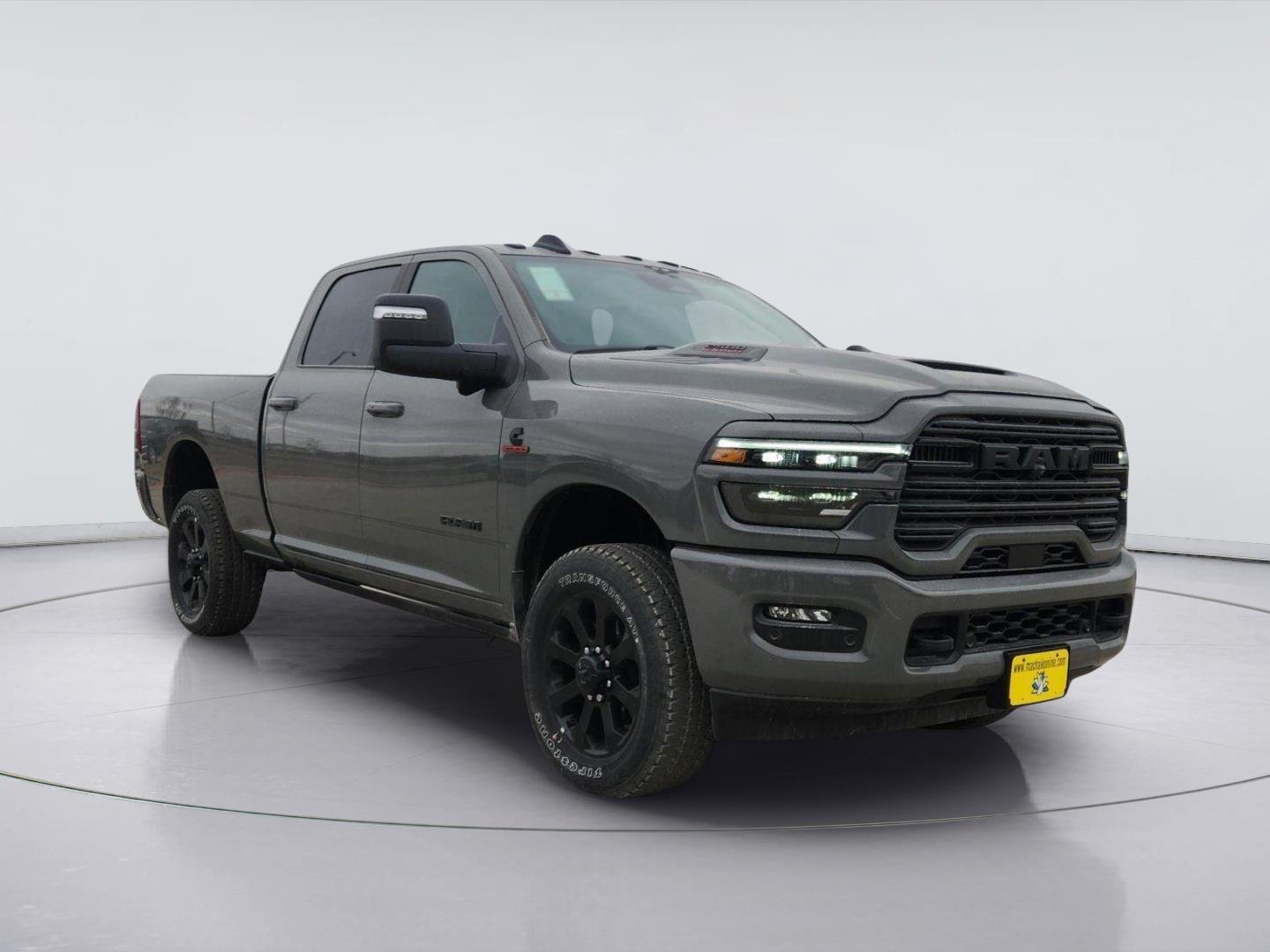 New 2026 Ceramic Gray Clear-Coat Exterior Paint RAM Laramie image 7