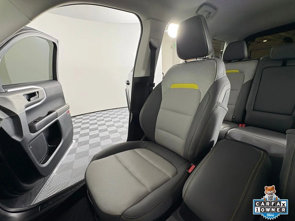 Used 2025 Gray Ford Badlands image 25