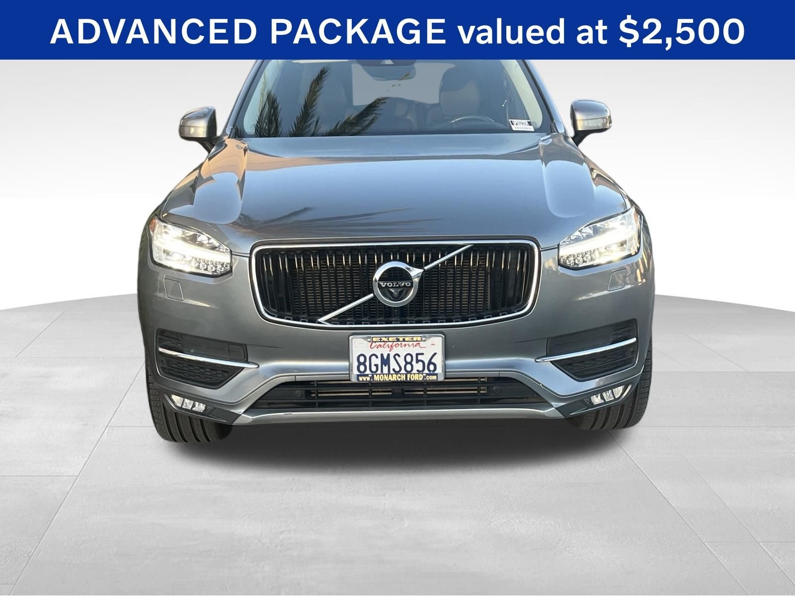 Used 2019 Gray Volvo T6 Momentum image 2