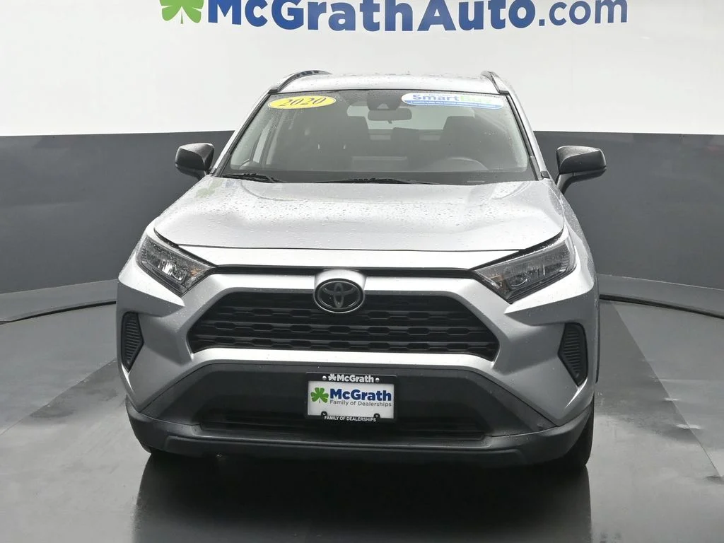 Used 2020 Silver Toyota LE image 6