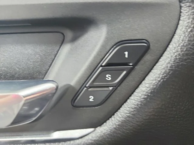Used 2021 Black Ram Laramie image 22