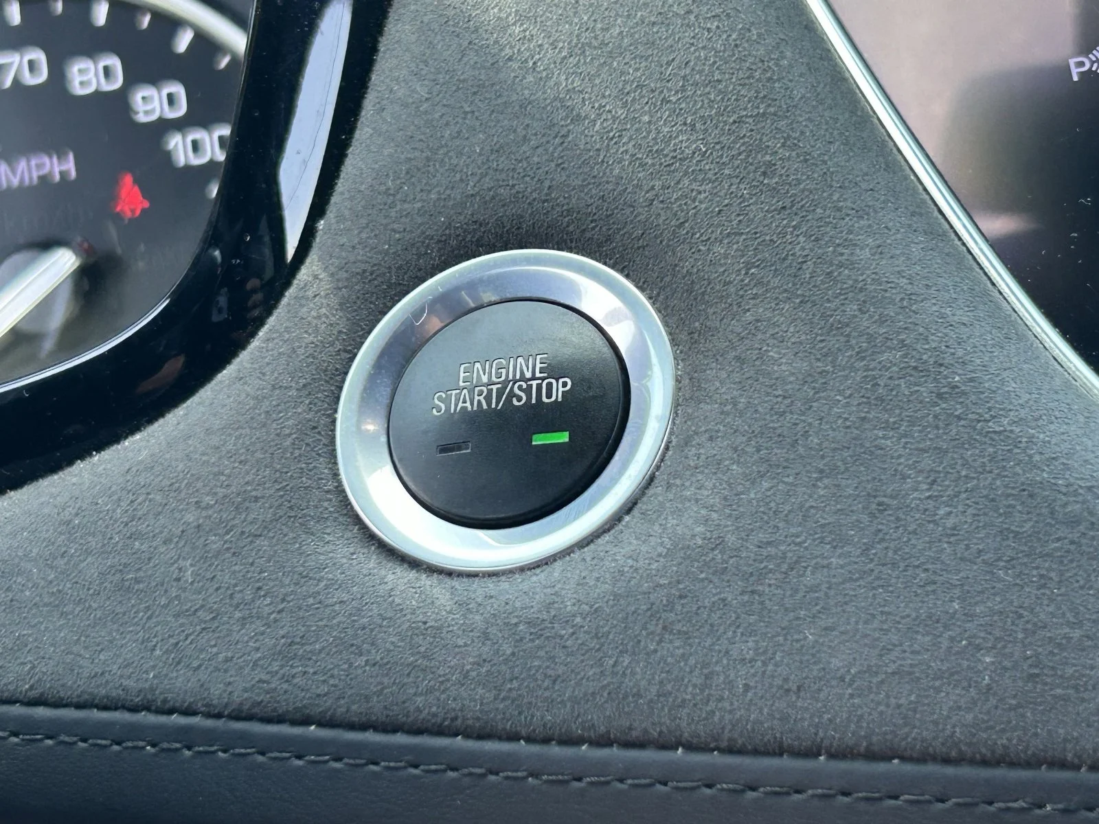 Used 2018 Dark Granite Metallic Cadillac Platinum AWD image 33