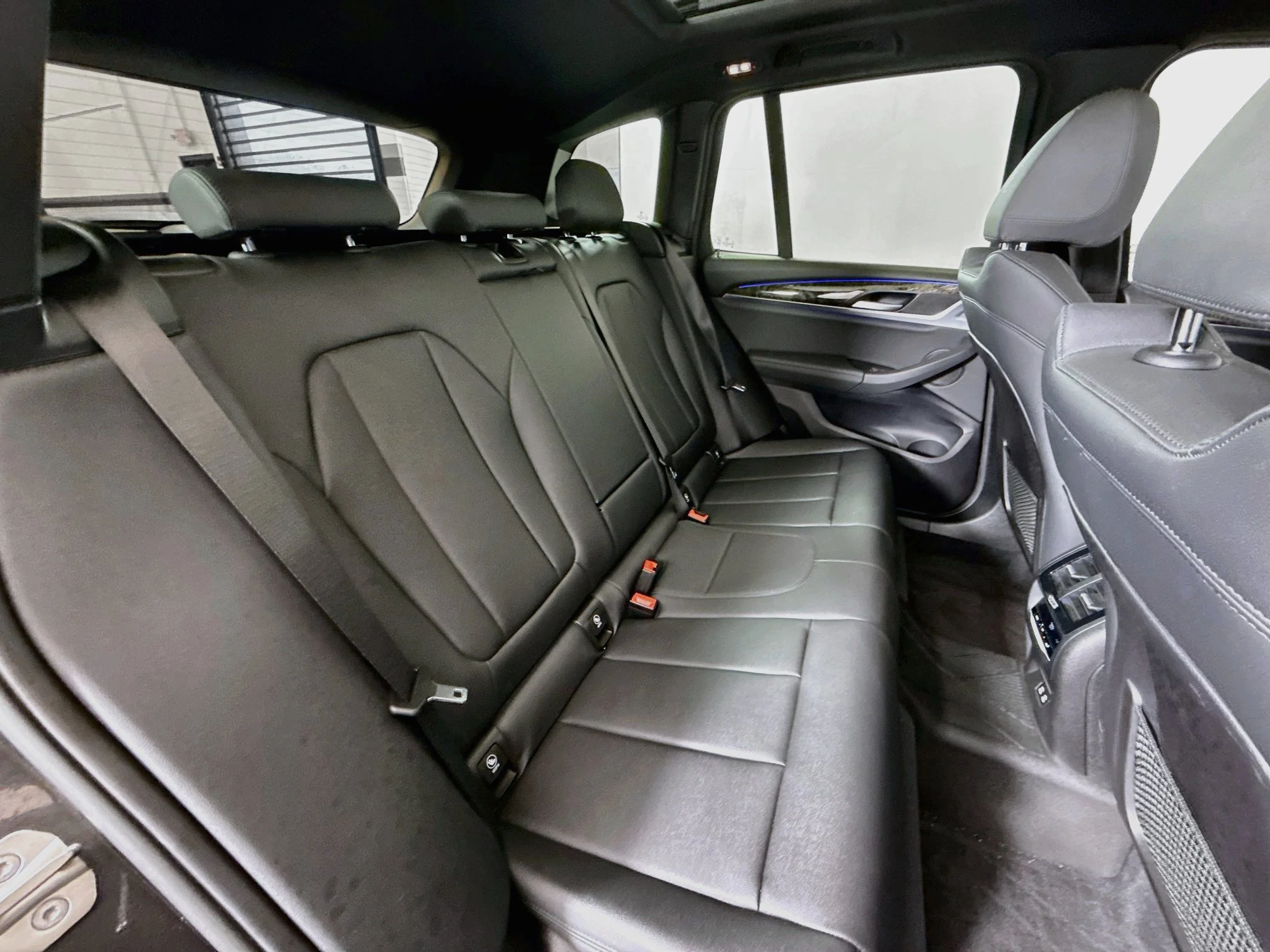 Used 2020 Dark Graphite Metallic BMW xDrive30i image 26