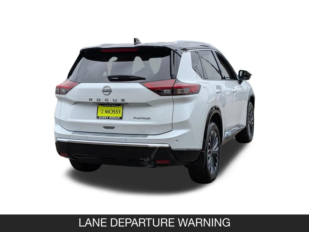 Used 2024 White Nissan Platinum image 8