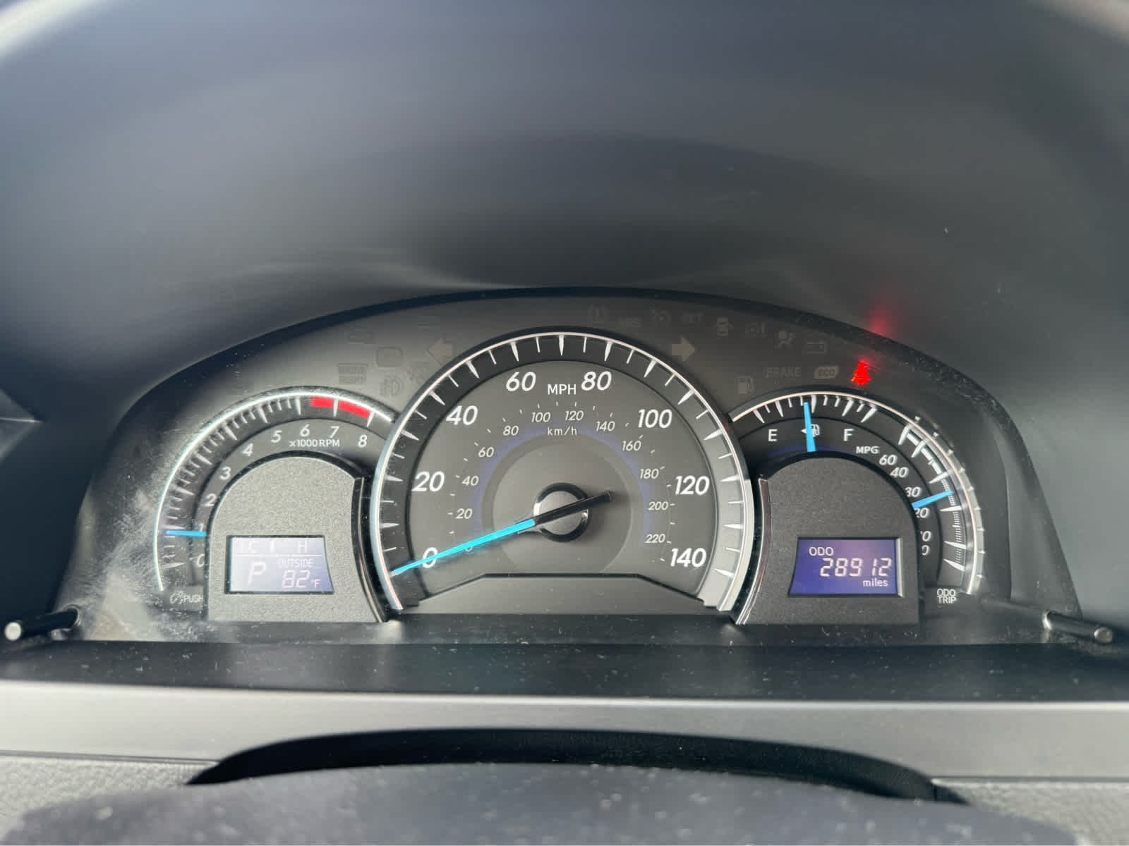 Used 2014 Creme Brulee Mica Toyota XLE image 16