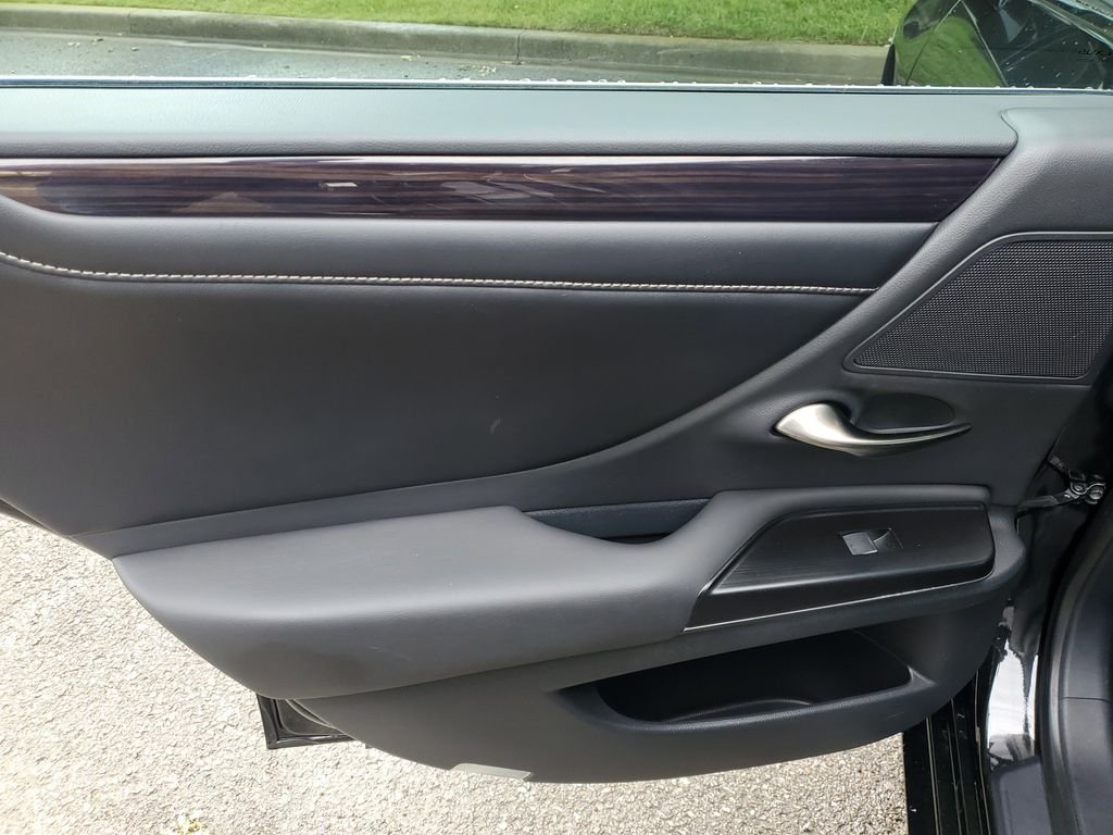 Used 2020 Black Lexus 350 image 8