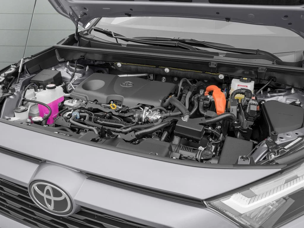 Used 2025 Silver Toyota LE image 19
