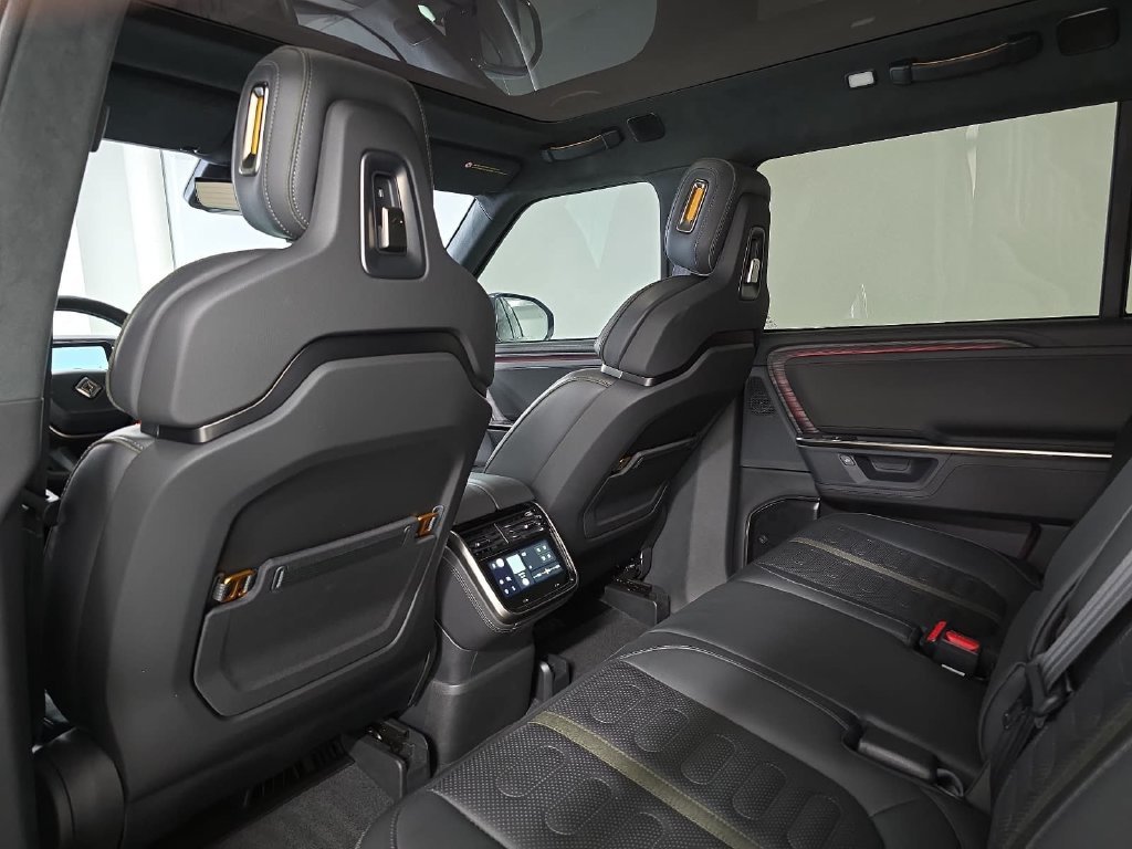Used 2025  Rivian Adventure Dual Motor Standard Pack image 26