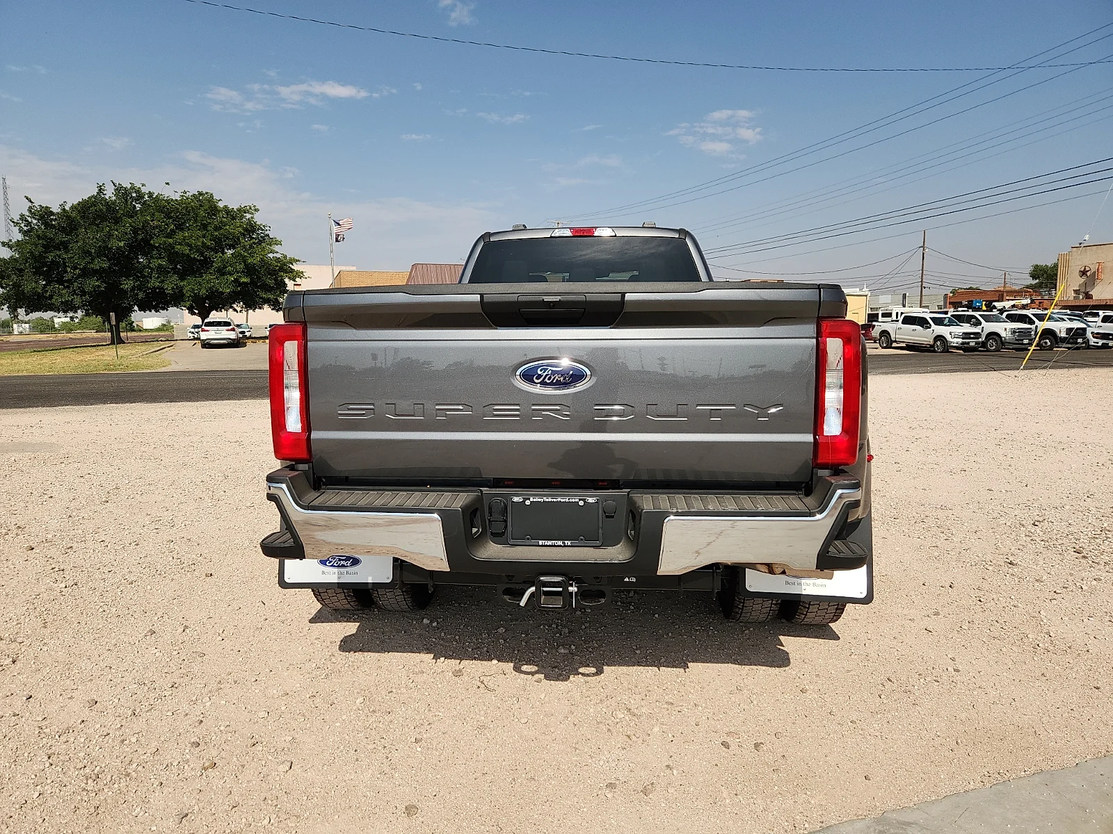 New 2026 Carbonized Gray Metallic Ford XLT image 6