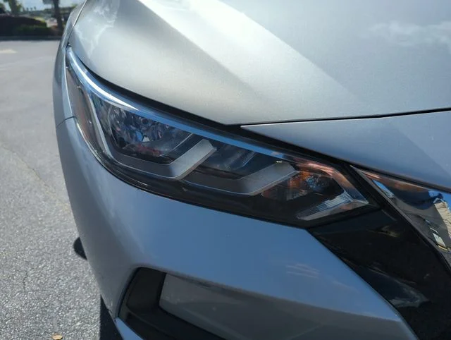 Used 2023 Silver Nissan S image 17