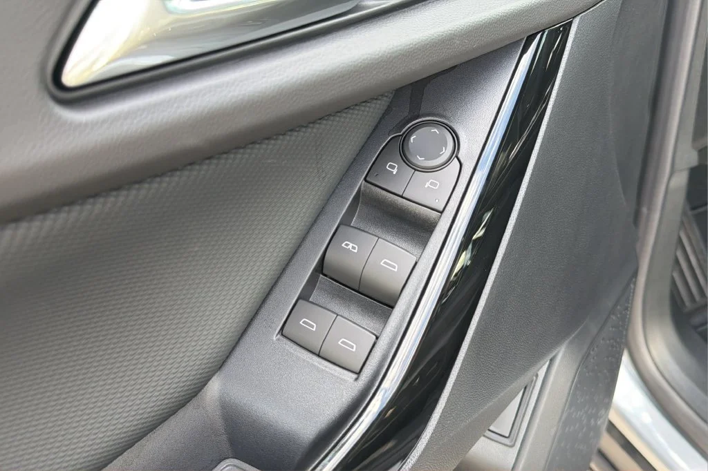 New 2027 Sterling Gray Metallic Chevrolet LT image 15