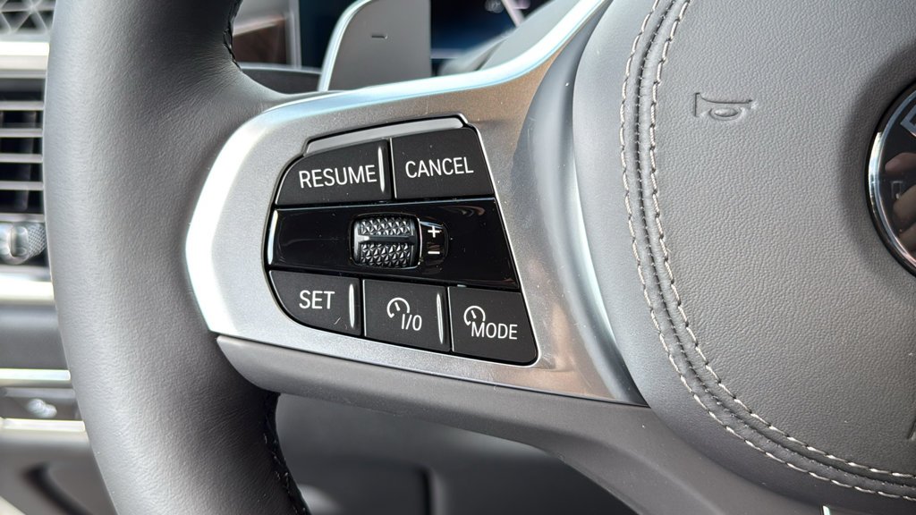 New 2027 Mineral White Metallic BMW xDrive40i image 13