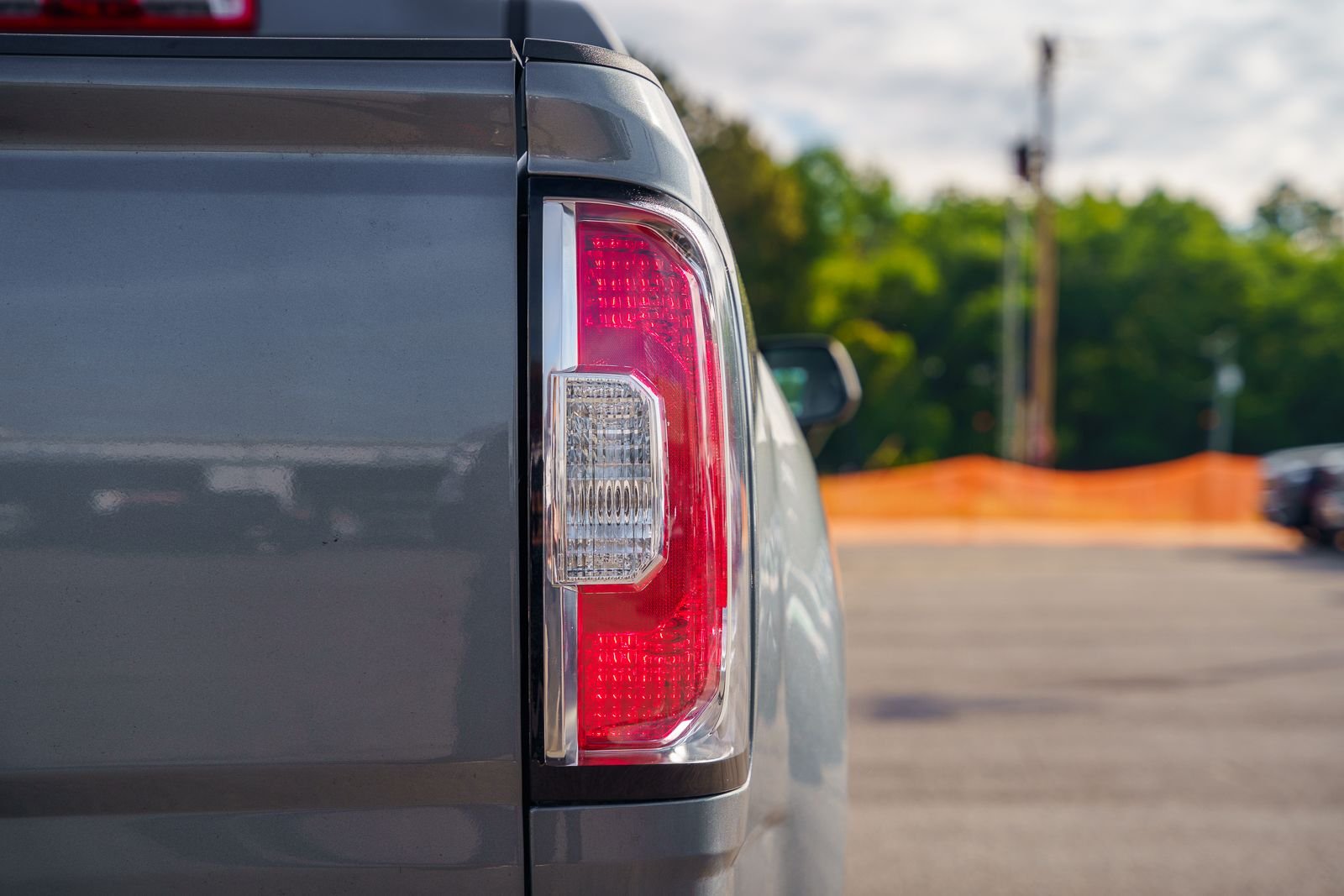 Used 2022 Gray GMC Elevation Standard image 15
